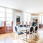 Central Market Lux Apartment